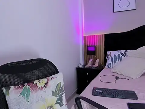 Pauline_Fox 即時 XXX 聊天