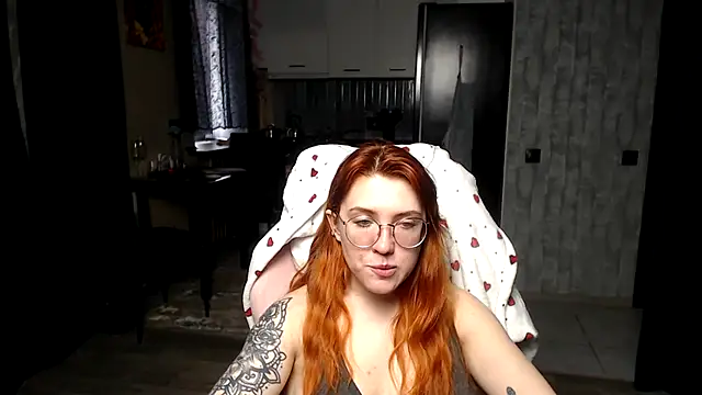 Reginasmilee élő XXX-chatje