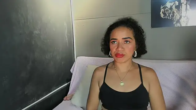 XXX chat uživo modela charlotte_dante212