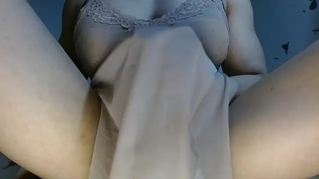 10inchBigCUMSHOT Adlı Modelin Canlı XXX Sohbeti