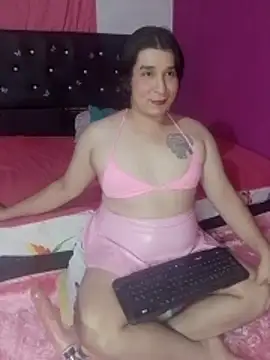 Kaissydoll: διαδικτυακό σόου στην κάμερα