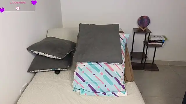 blue__moon_ Adlı Modelin Canlı XXX Sohbeti