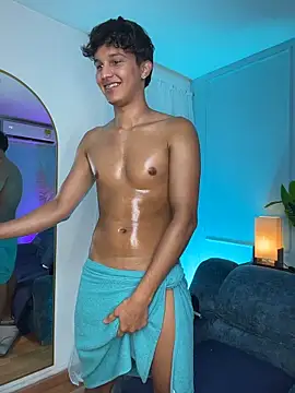 Czat XXX na żywo – Leo_Savage_