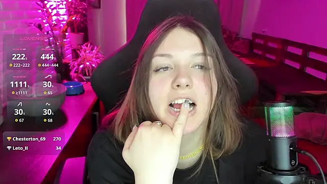 XNirvanaX Chat XXX live