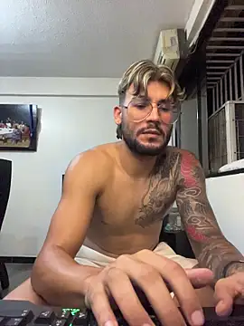 Chatroom XXX en direct de thedragonboyxxx