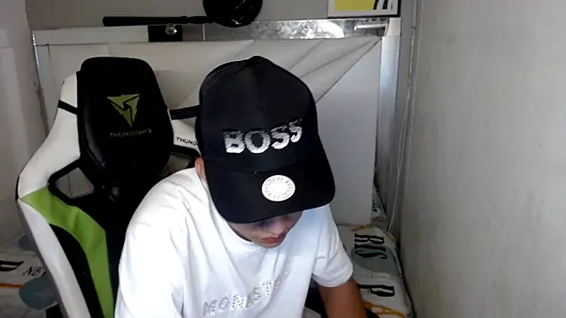 Chatroom XXX en direct de Street_poemm_