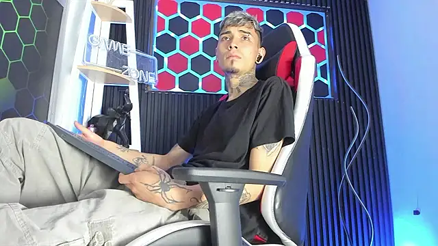 Chat XXX Live Max_Hader_