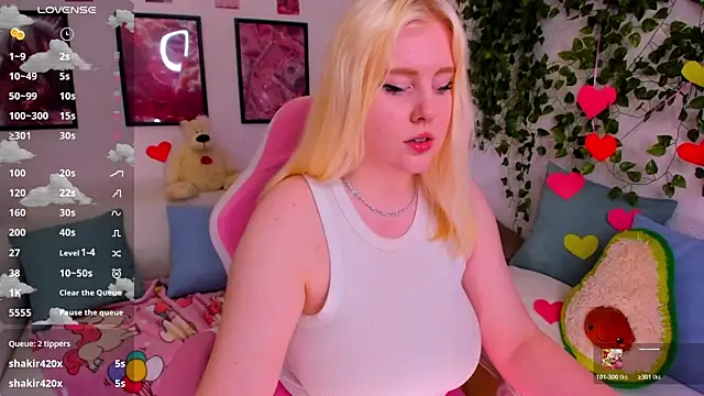 art_lovee élő XXX-chatje