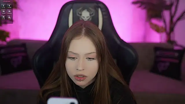 Esmie_Smile: απευθείας συνομιλία ΧΧΧ