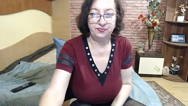 EvelyneFlirtyMilf 라이브 XXX 채팅