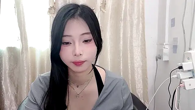 yiyibaby2026 网络视讯表演