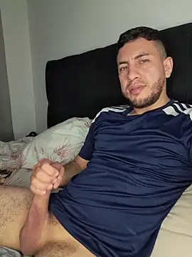 Alessfuck_friends' Webcam Show