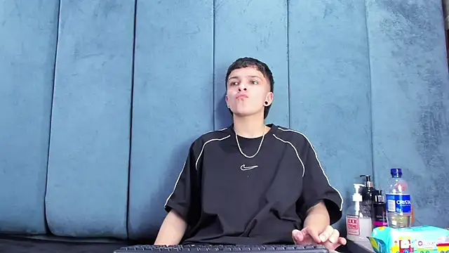 Megan_Thompson_ Obrolan Langsung XXX