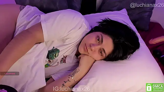 lucy26_ Adlı Modelin Canlı XXX Sohbeti