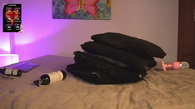 noah_0814's Live XXX Chat