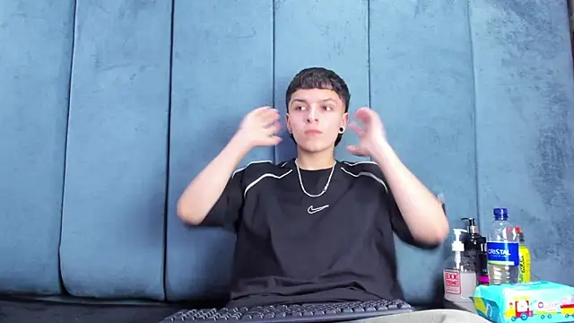 Megan_Thompson_: απευθείας συνομιλία ΧΧΧ