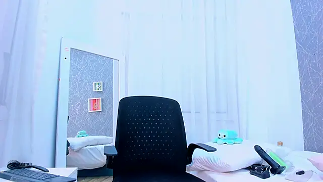 ViictoriiaSaenz: онлайн-секс-чат