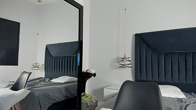 Dahlia_Rosse: онлайн-секс-чат