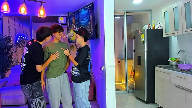 Houseofwarrios webcam show