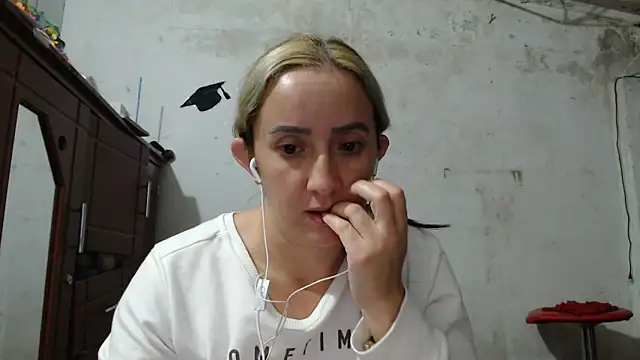 Chatroom XXX en direct de DeepAnal07