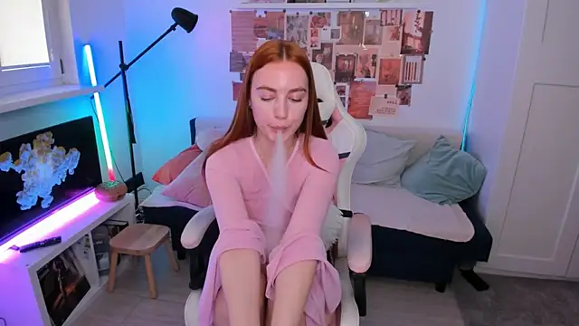 Mia_Madden élő XXX-chatje