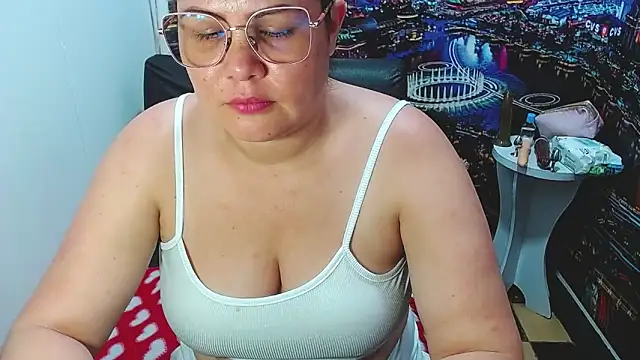 Chat +18 de tila_nastyy ao vivo