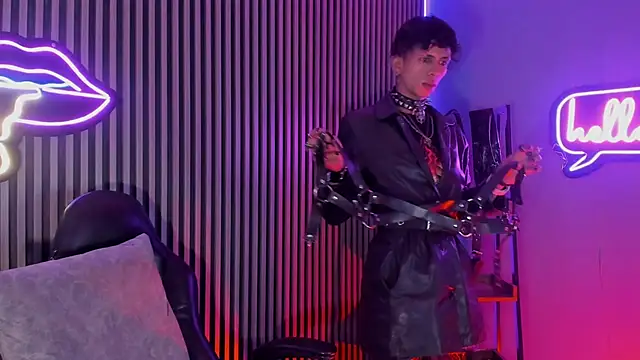 Maximoking26 Adlı Modelin Web Kamerası Şovu