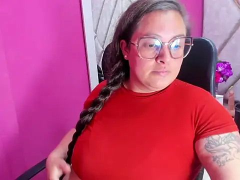 Chatroom XXX en direct de Sarah_Boobs_