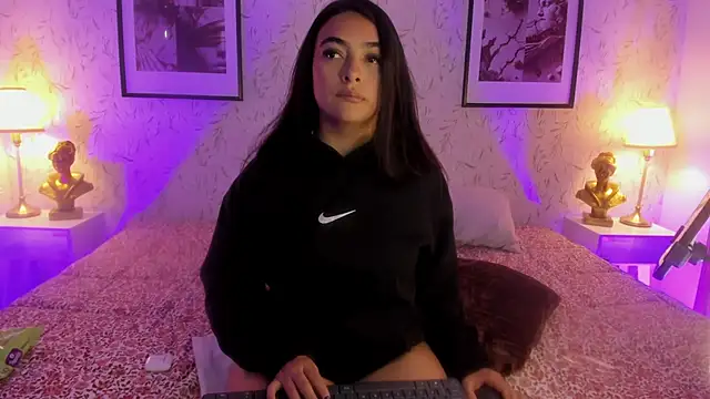 Chat +18 de Laurent_Brm ao vivo