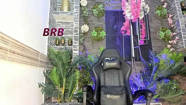 Rpoolrboy's Live XXX Chat