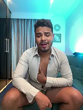 thiagowes Show in webcam