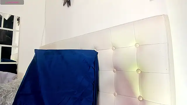 Chat XXX en directo de MiaEvans0