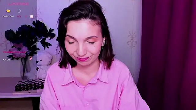 Chat XXX ao vivo de KindHazelHere_