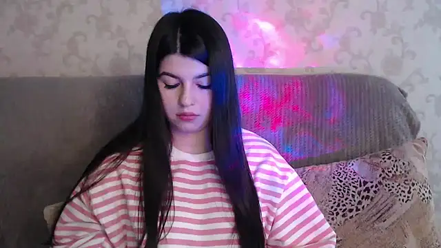 KisaModel: απευθείας συνομιλία ΧΧΧ