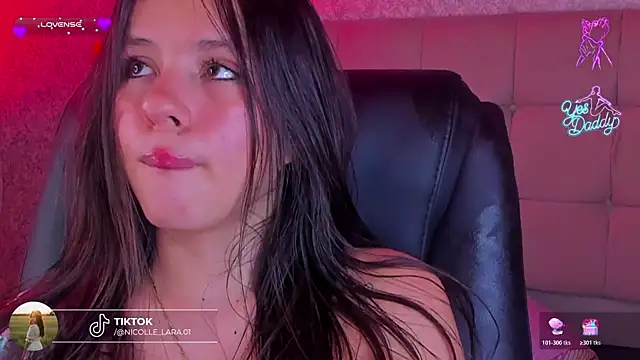 دردشة Kitty_Rose_CS الجنسية المباشرة