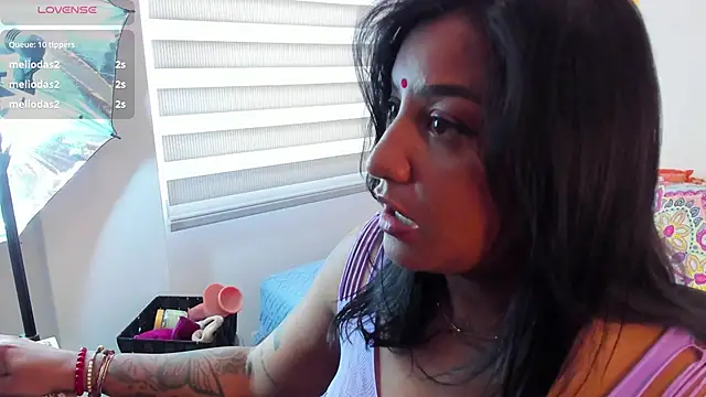 LadyNahir – Naživo XXX chat