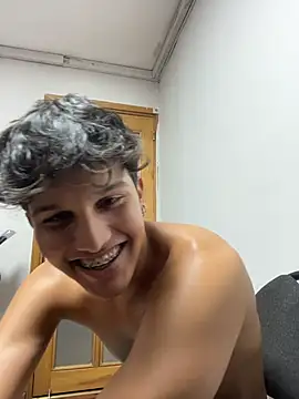 Chat XXX en directo de Leo_Savage_