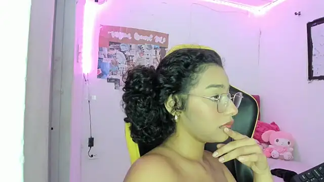 Chatroom XXX en direct de emily_stars1