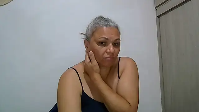 Chatroom XXX en direct de zyra_vex