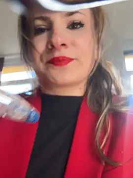 IsabellaEtha 即時 XXX 聊天