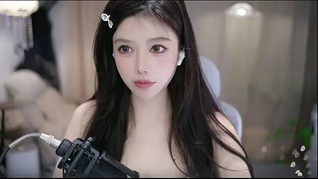 CecilyのライブXXXチャット