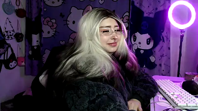 lussyevans24 Live XXX-chat