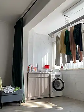 Liliya-77 Show Webcam