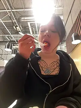 AlishaOfThornsのライブXXXチャット