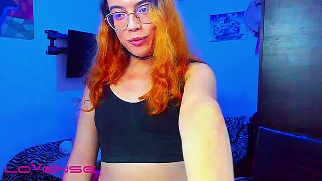 lillykittyyy Show in webcam