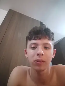 Show modela Daniel_Roy na web-kameri