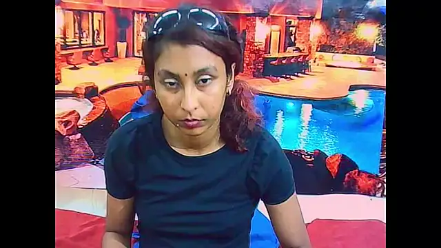 IndianSexyButt Live XXX Chat