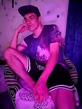 themaykiin18 在線直播表演