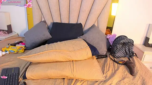 vahiolet_fuentes' Webcam Show