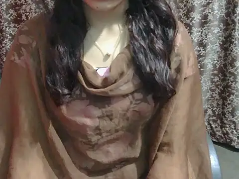 Adorable_Ayesha Adlı Modelin Canlı XXX Sohbeti